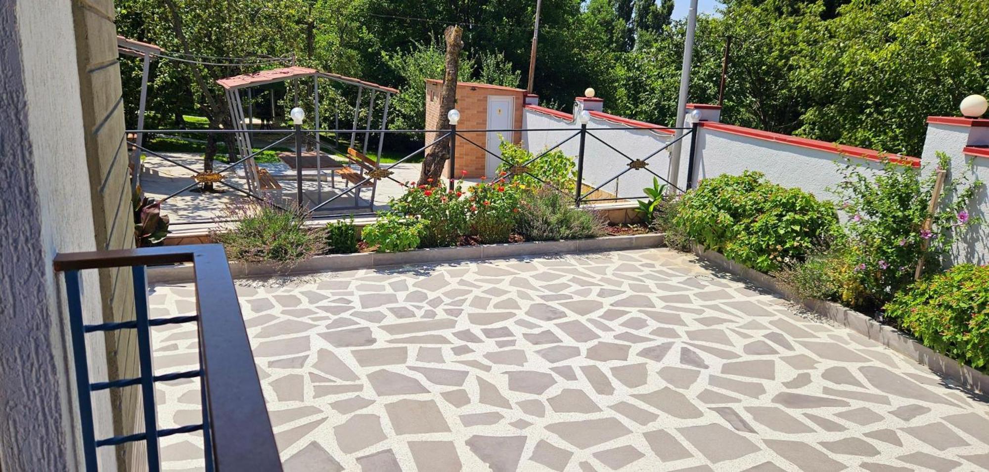 Sierra Hotel Tbilisi Zewnętrze zdjęcie